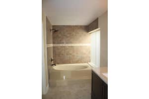 635 Executive Center Dr M103, West Palm Beach, FL 33401, Sold 11/24/17