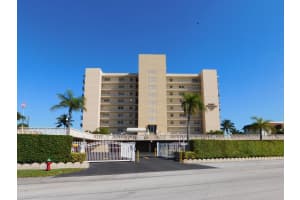 3040 Lake Shore Dr, Riviera Beach, FL 33404, Sold 10/06/17