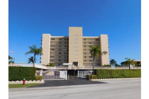 3040 Lake Shore Dr, Riviera Beach, FL 33404, Sold 10/06/17