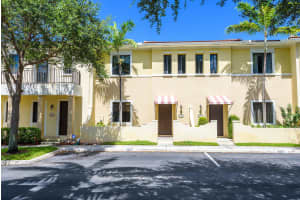 2607 Venetian Dr, Boynton Beach, FL 33426, Sold 09/01/17