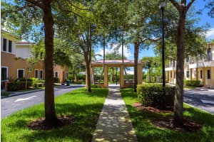 2607 Venetian Dr, Boynton Beach, FL 33426, Sold 09/01/17