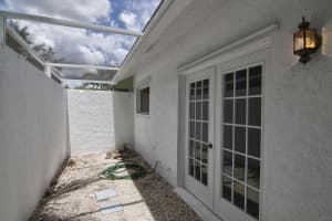 8677 Estate Dr, West Palm Beach, FL 33411, Sold 08/10/17