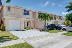 4052 Eastridge Cir, Pompano Beach, FL 33064, Sold 08/15/17