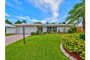 370 NW 11th Ave, Boca Raton, FL 33486, Sold 09/28/17