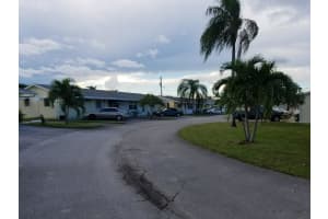 2712 Peer Ln, Delray Beach, FL 33445, Sold 08/29/17