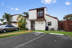 445 NW 98th Ct, Miami, FL 33172, Sold 12/11/17