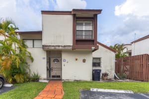445 NW 98th Ct, Miami, FL 33172, Sold 12/11/17