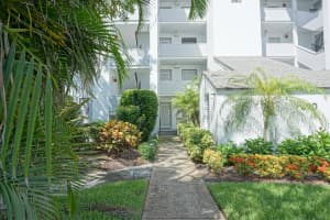 390 NE Edgewater Dr, Stuart, FL 34996, Sold 02/20/18