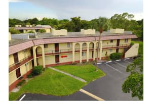 842 SW 9th St Cir, Boca Raton, FL 33486, Sold 08/08/17