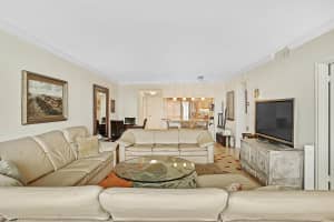 2840 S Ocean Blvd, Palm Beach, FL 33480, Sold 11/03/17