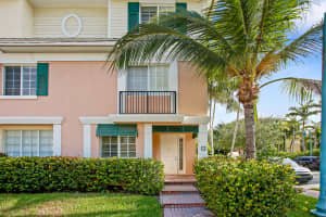 245 NE 2nd St, Delray Beach, FL 33444, Sold 10/30/17