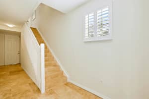 245 NE 2nd St, Delray Beach, FL 33444, Sold 10/30/17