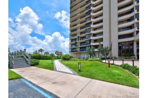 MLS# R10353067, Singer Island, Florida 33404