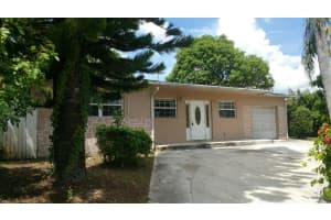 574 Angler Dr, Delray Beach, FL 33445, Sold 09/28/17