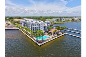 2700 N Federal Hwy, Boynton Beach, FL 33435, Sold 12/01/17