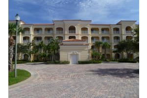 5 Harbour Isle Dr E, Fort Pierce, FL 34949, Sold 01/23/18