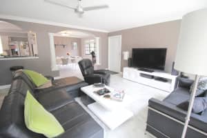144 Weybridge Cir, Royal Palm Beach, FL 33411, Sold 10/13/17