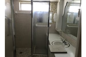 10 SE 13th St APT D4, Boca Raton, FL 33432, Sold 08/17/17