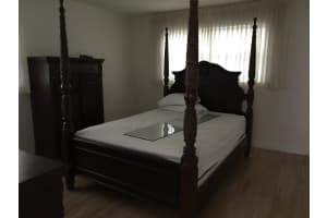 10 SE 13th St APT D4, Boca Raton, FL 33432, Sold 08/17/17