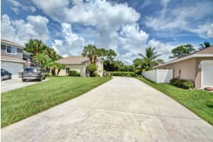 2414 SE Springtree Pl, Stuart, FL 34997, Sold 12/13/17