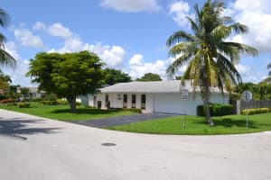 734 E Boulevard Chatelaine, Delray Beach, FL 33445, Sold 09/29/17