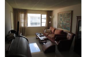 MLS# R10354664, West Palm Beach, Florida 33407