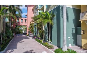 235 NE 1st St, Delray Beach, FL 33444, Sold 03/16/18