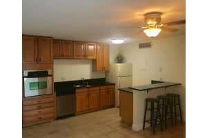 635 Executive Center Dr n103, West Palm Beach, FL 33401, Sold 10/03/17