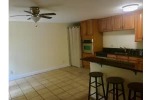 635 Executive Center Dr n103, West Palm Beach, FL 33401, Sold 10/03/17