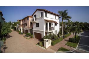 72 NW Chaucer Ln, Boca Raton, FL 33432, Sold 10/30/17