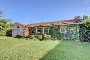 885 NW 7th St, Boca Raton, FL 33486, Sold 09/22/17