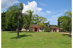 2822 NE Yorkshire Ln, Jensen Beach, FL 34957, Sold 08/31/17