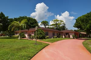 2822 NE Yorkshire Ln, Jensen Beach, FL 34957, Sold 08/31/17