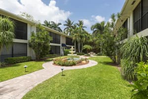 807 NE 1st St w8, Delray Beach, FL 33483, Sold 01/15/18
