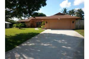 8182 SE Cumberland Cir, Hobe Sound, FL 33455, Sold 10/31/17