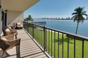 3040 Lake Shore Dr, Riviera Beach, FL 33404, Sold 06/29/18