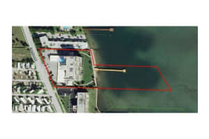 3040 Lake Shore Dr, Riviera Beach, FL 33404, Sold 06/29/18