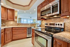 630 Ocean Dr, Juno Beach, FL 33408, Sold 09/27/17