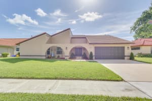 2412 SW 23rd Cranbrook Dr, Boynton Beach, FL 33436, Sold 12/01/17