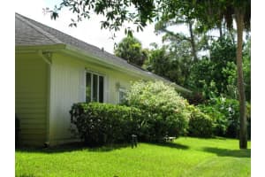 735 35th Ave SW, Vero Beach, FL 32968, Sold 03/01/18