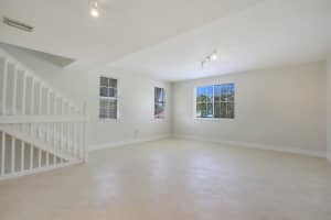 260 NE 3rd St, Delray Beach, FL 33444, Sold 10/31/17