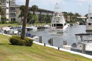 21 Yacht Club Dr, North Palm Beach, FL 33408, Sold 10/23/17