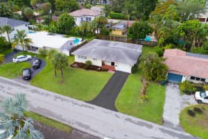 749 NW 7th St, Boca Raton, FL 33486, Sold 10/16/17