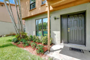 412 Sandtree Dr, Palm Beach Gardens, FL 33403, Sold 11/03/17