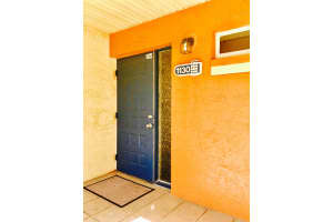 1130 The Pointe Dr, West Palm Beach, FL 33409, Sold 11/03/17