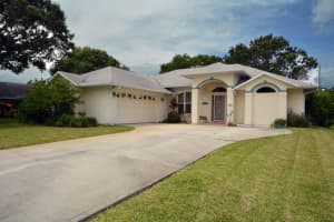 763 24th Square, Vero Beach, FL 32962, Sold 10/06/17