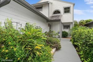 2462 Bedford Mews Dr, Wellington, FL 33414, Sold 10/31/17