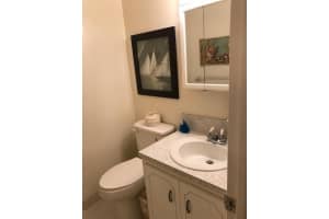 1083 N Oakridge Cir, Lantana, FL 33462, Sold 12/01/17
