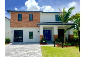 2802 SE 3rd St, Homestead, FL 33033, Sold 02/15/18