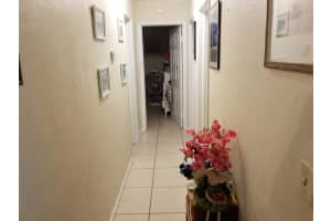 564 Vossler Ave, West Palm Beach, FL 33413, Sold 11/14/17